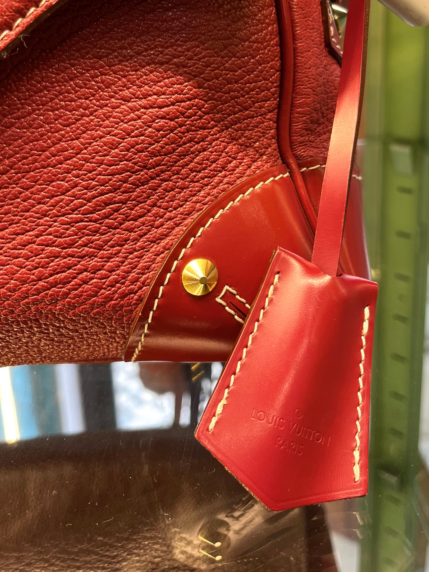 Bolsa Louis Vuitton Suhali L’Essentiel